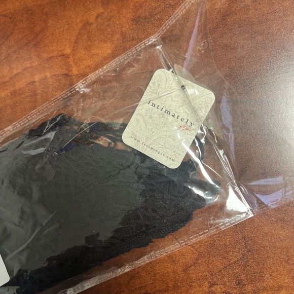 Free People Mariana Crochet Lace Bralette Black FP New With Tags Size Large - Picture 5 of 5